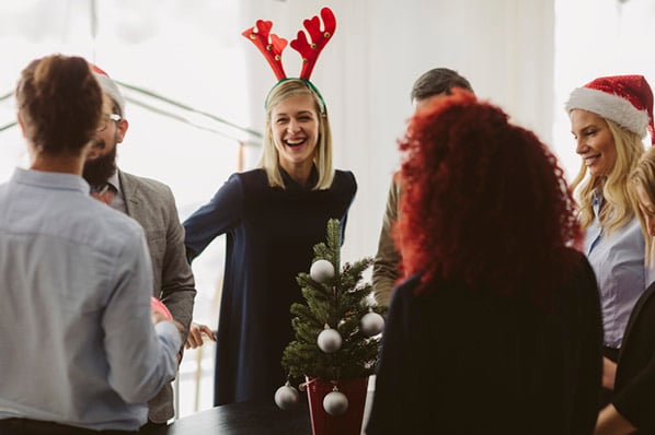 Weihnachtsdeko im Büro: 10 Ideen für weihnachtliche Stimmung