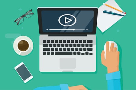 Grafik auf der eine Person Zeitstempel in ein YouTube-Video einfügt