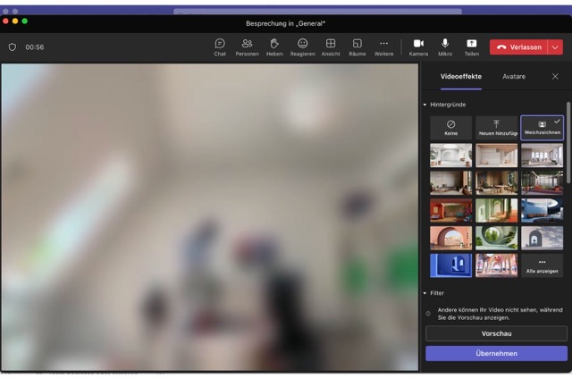 Screenshot, wie man Teams-Hintergrund unscharf einstellt, bevor man an Besprechung an Desktop-PC oder Laptop teilnimmt
