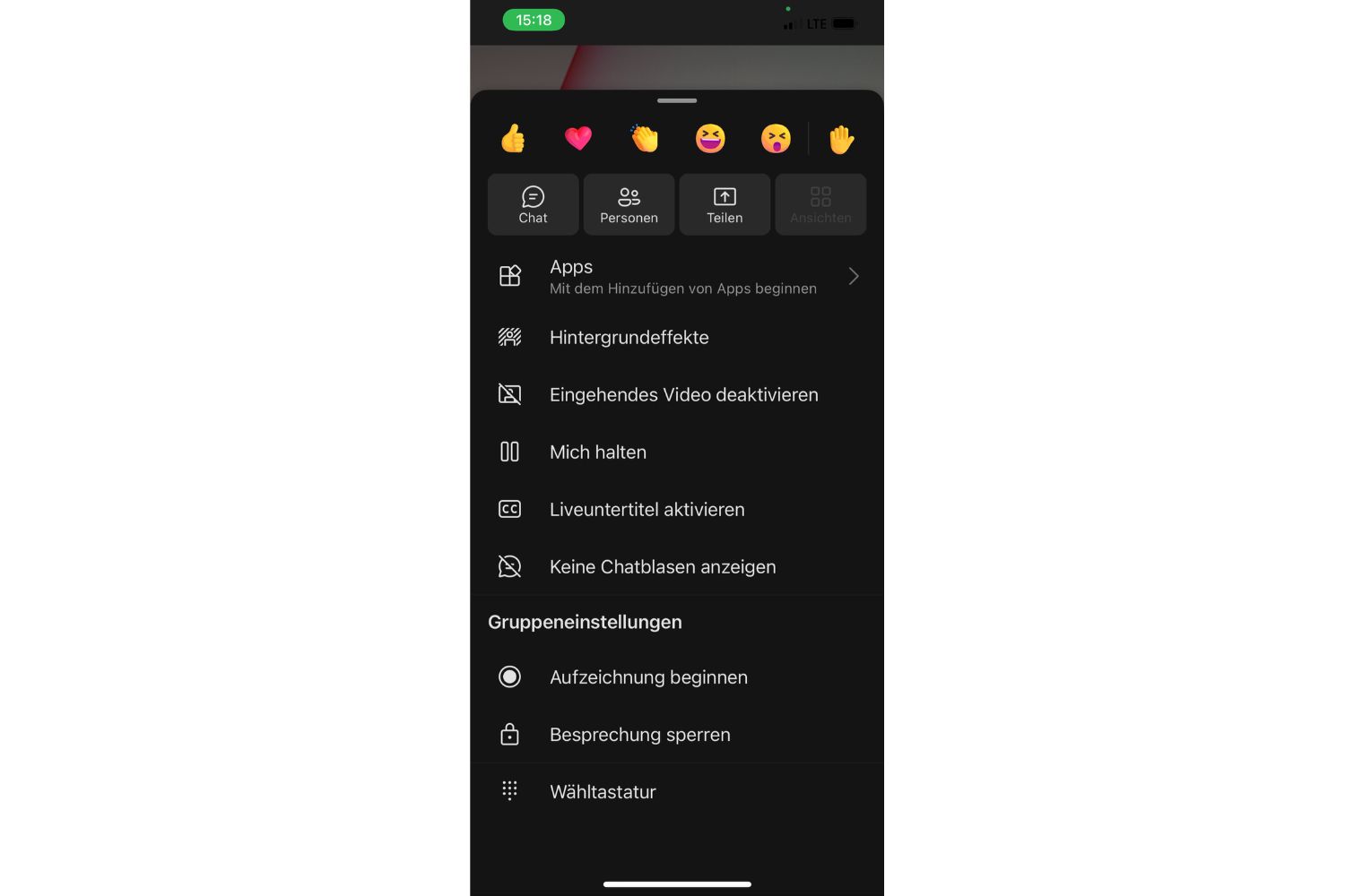 Screenshot aus der mobilen Microsoft Teams Anwendung mit Option, wie man ein Meeting aufzeichnen kann