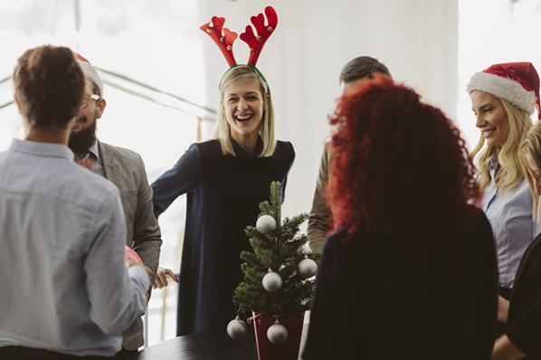 Weihnachtsdeko im Büro: 10 Ideen für weihnachtliche Stimmung