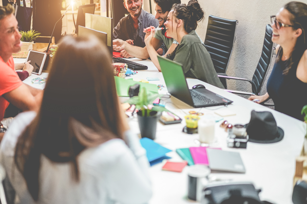 Wie Sales-Enablement-Strategien Marketing & Vertrieb zusammenbringen